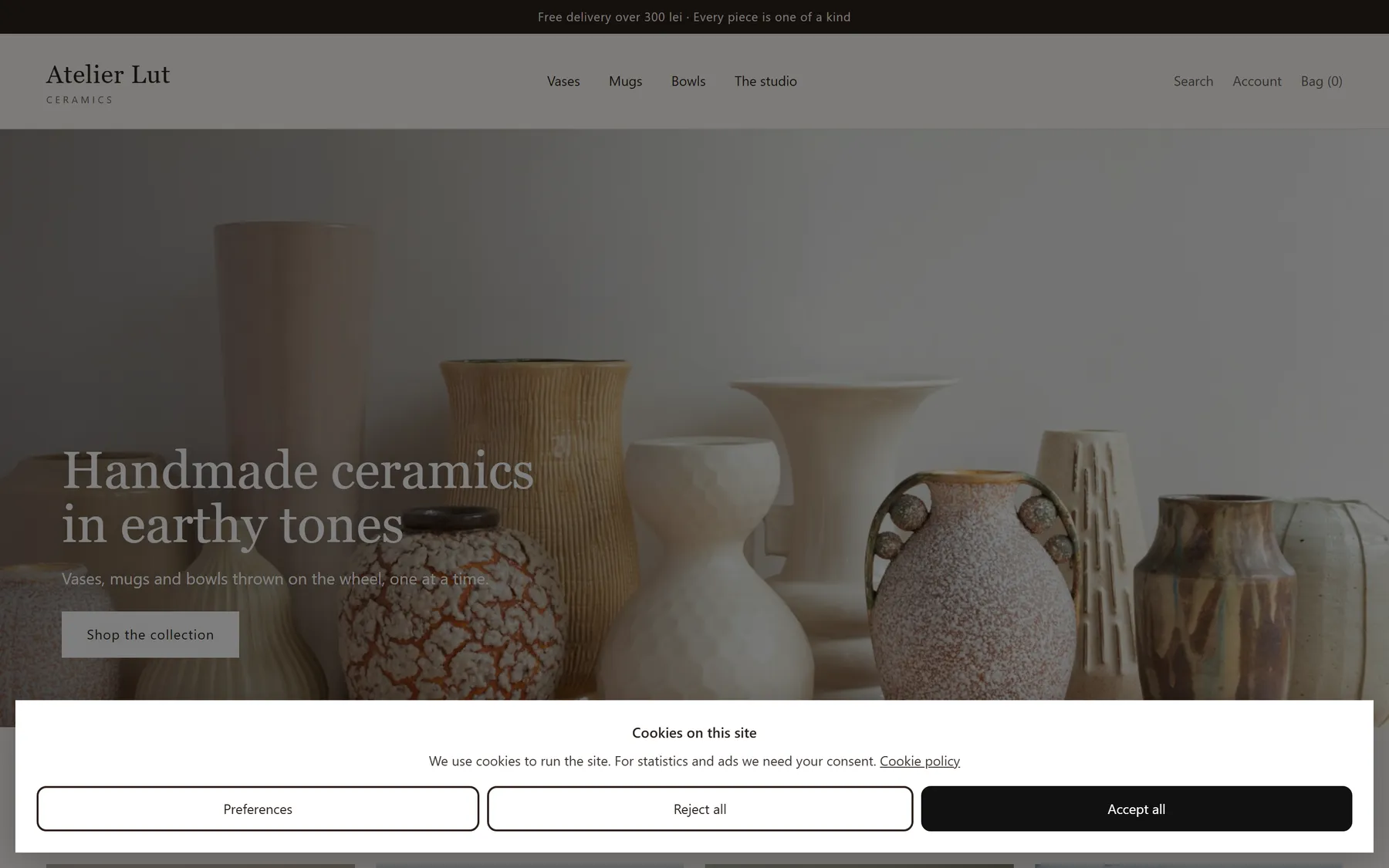 Banner as a full-width bar at the bottom of the page.