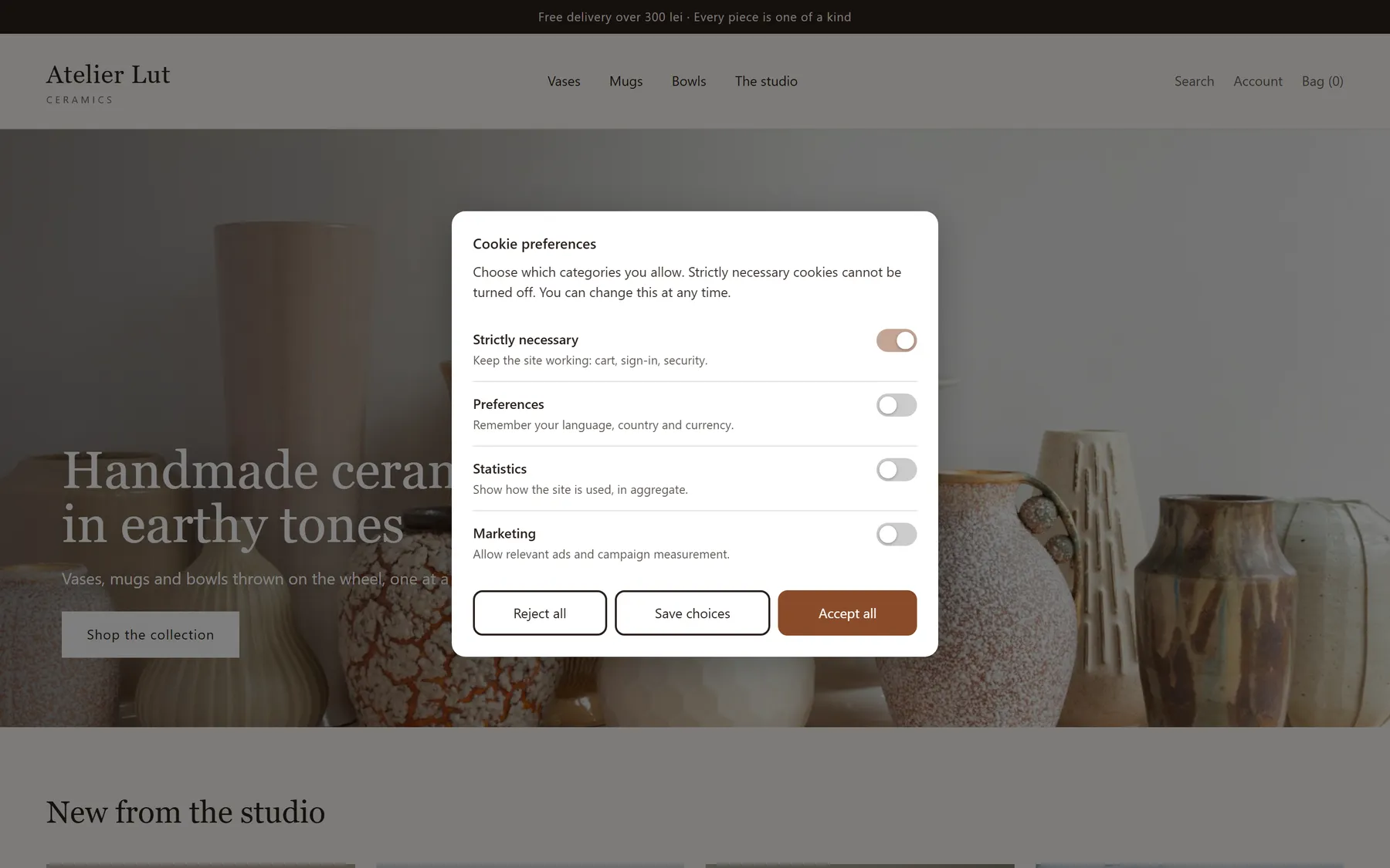 The preferences window on desktop, with four categories; only strictly necessary is active.